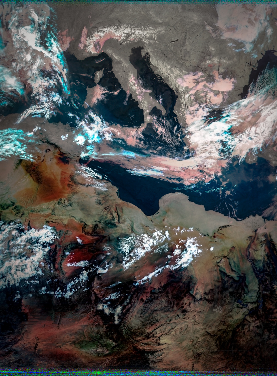 3.25 NOAA18 avhrr 3 AVHRR 3b45 IR False Color
